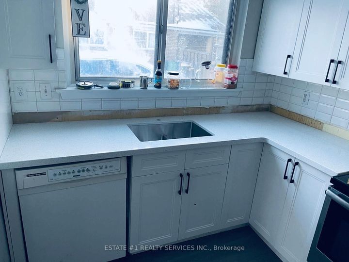 Photo 4 at 116 Addington Crescent, Avondale, Brampton