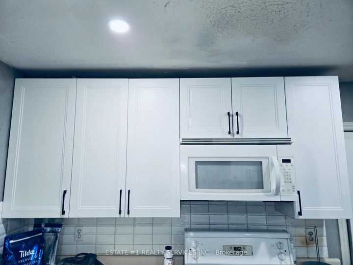 Photo 6 at 116 Addington Crescent, Avondale, Brampton