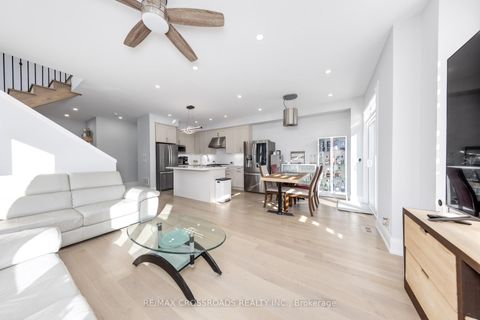 Photo 15 at 15 PERCY RYE Avenue, Angus Glen, Markham