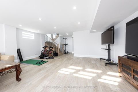 Photo 35 at 15 PERCY RYE Avenue, Angus Glen, Markham