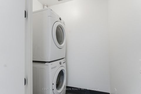 Photo 19 at PH1 - 11 Yorkville Avenue, Annex, Toronto