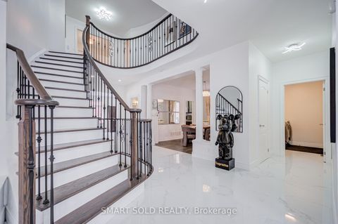 Photo 8 at 39 Bayfield Drive, Rouge Woods, Richmond Hill