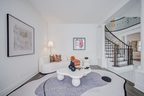 Photo 10 at 39 Bayfield Drive, Rouge Woods, Richmond Hill