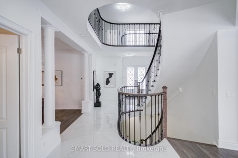 Photo 15 at 39 Bayfield Drive, Rouge Woods, Richmond Hill