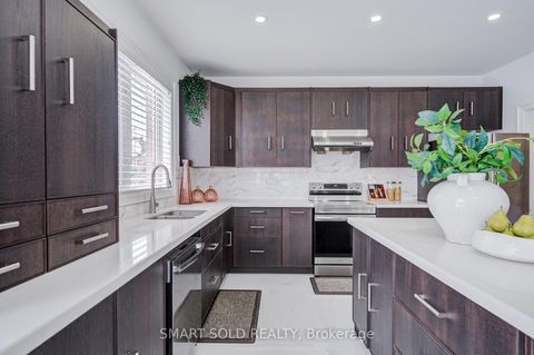 Photo 17 at 39 Bayfield Drive, Rouge Woods, Richmond Hill