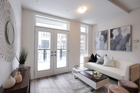 Photo 4 at 17 - 8 Sayers Lane, Oak Ridges, Richmond Hill