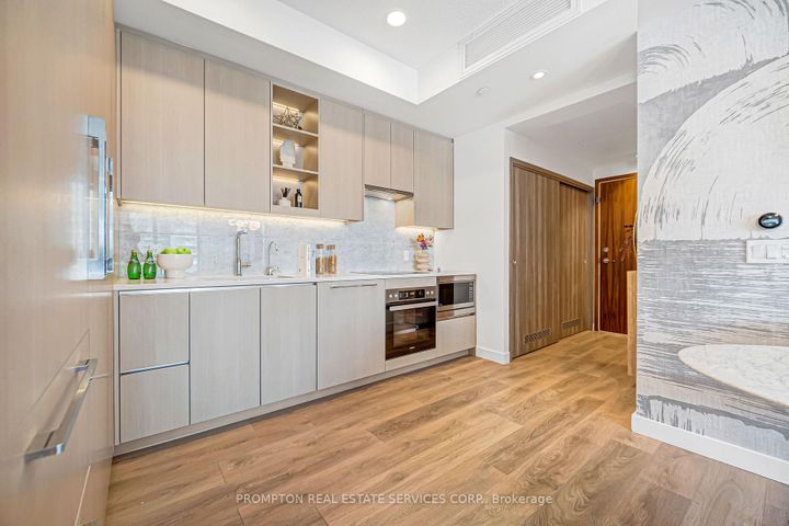 Photo 7 at #809 - 95 McMahon Drive, Bayview Village, Toronto