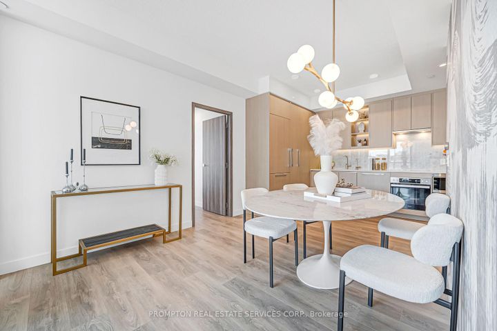 Photo 11 at #809 - 95 McMahon Drive, Bayview Village, Toronto