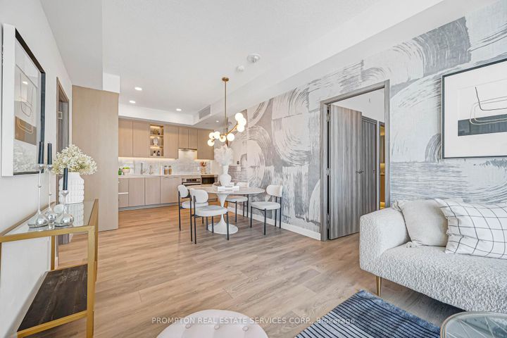 Photo 15 at #809 - 95 McMahon Drive, Bayview Village, Toronto