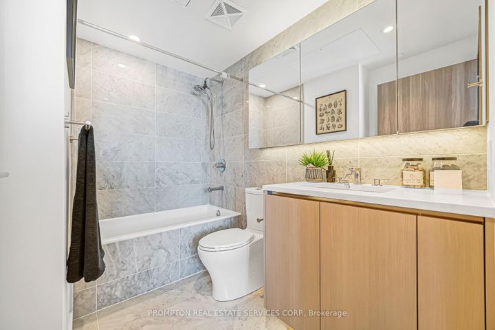 Photo 24 at #809 - 95 McMahon Drive, Bayview Village, Toronto
