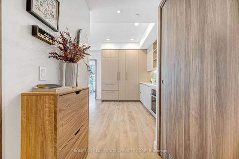 Photo 5 at #809 - 95 McMahon Drive, Bayview Village, Toronto