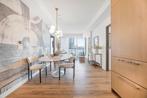 Photo 13 at #809 - 95 McMahon Drive, Bayview Village, Toronto