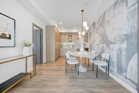 Photo 14 at #809 - 95 McMahon Drive, Bayview Village, Toronto