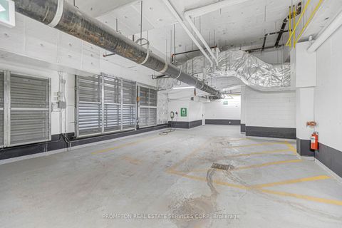 Photo 31 at #809 - 95 McMahon Drive, Bayview Village, Toronto