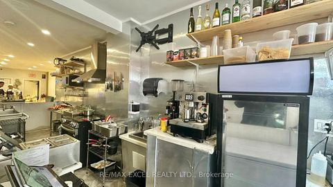 Photo 3 at 2107 YONGE Street, Eglinton, Toronto