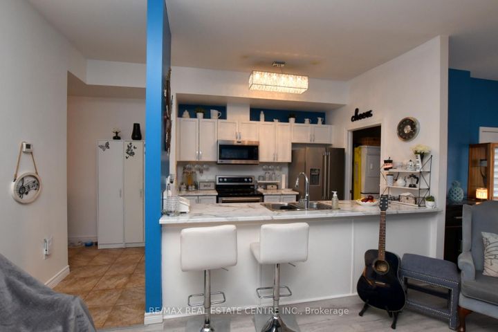 Photo 7 at 2 - 60 Natalia Avenue, Mount Hope, Hamilton