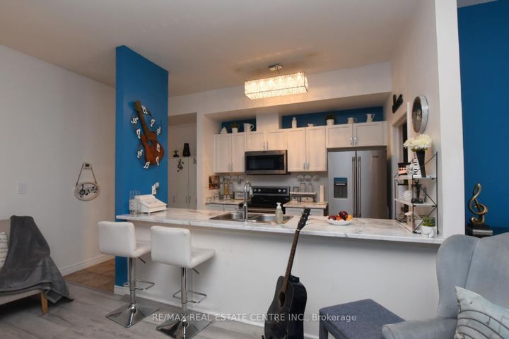 Photo 8 at 2 - 60 Natalia Avenue, Mount Hope, Hamilton