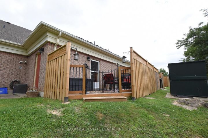 Photo 15 at 2 - 60 Natalia Avenue, Mount Hope, Hamilton