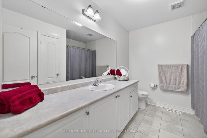 Photo 25 at 26 Waterton Way, Bradford, Bradford West Gwillimbury