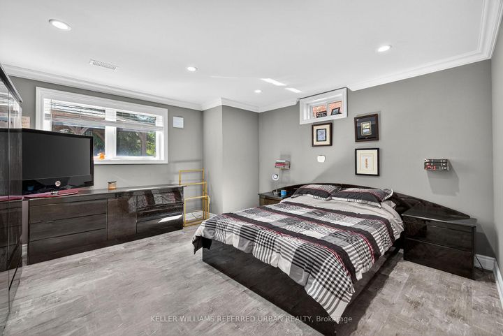 Photo 34 at 26 Waterton Way, Bradford, Bradford West Gwillimbury