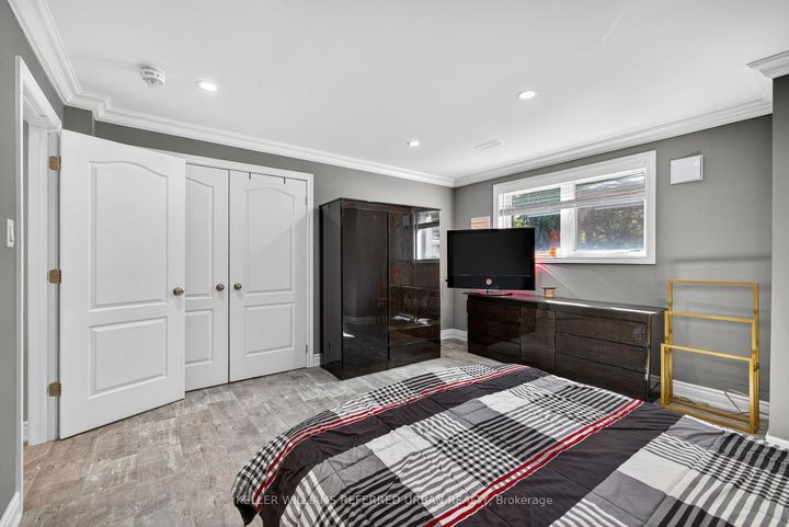 Photo 35 at 26 Waterton Way, Bradford, Bradford West Gwillimbury