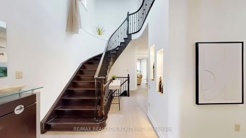 Photo 15 at 86 Eagle Peak Drive, Westbrook, Richmond Hill