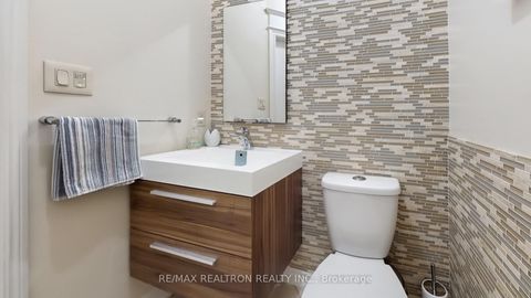 Photo 17 at 86 Eagle Peak Drive, Westbrook, Richmond Hill