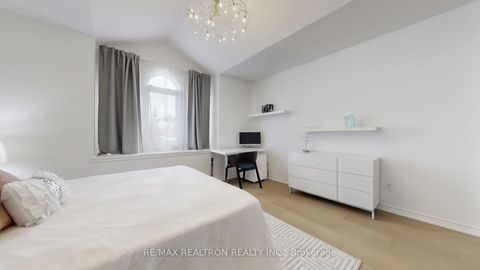 Photo 26 at 86 Eagle Peak Drive, Westbrook, Richmond Hill