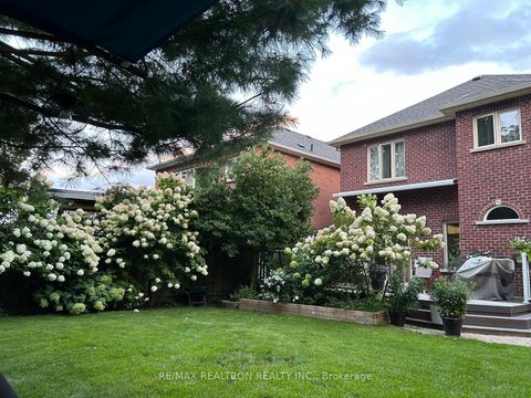 Photo 36 at 86 Eagle Peak Drive, Westbrook, Richmond Hill