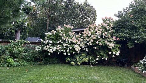 Photo 37 at 86 Eagle Peak Drive, Westbrook, Richmond Hill