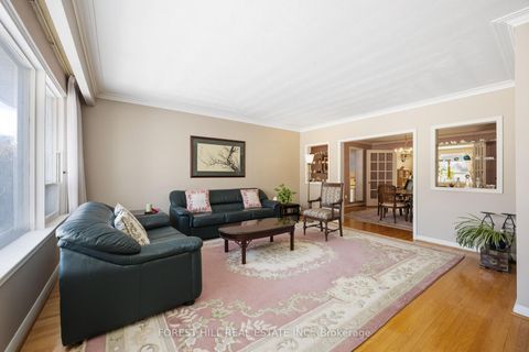 Photo 2 at 119 Hendon Avenue, Newtonbrook West, Toronto