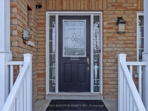 Photo 3 at 90 Shrewsbury Drive, Brooklin, Whitby
