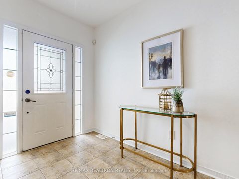 Photo 4 at 90 Shrewsbury Drive, Brooklin, Whitby