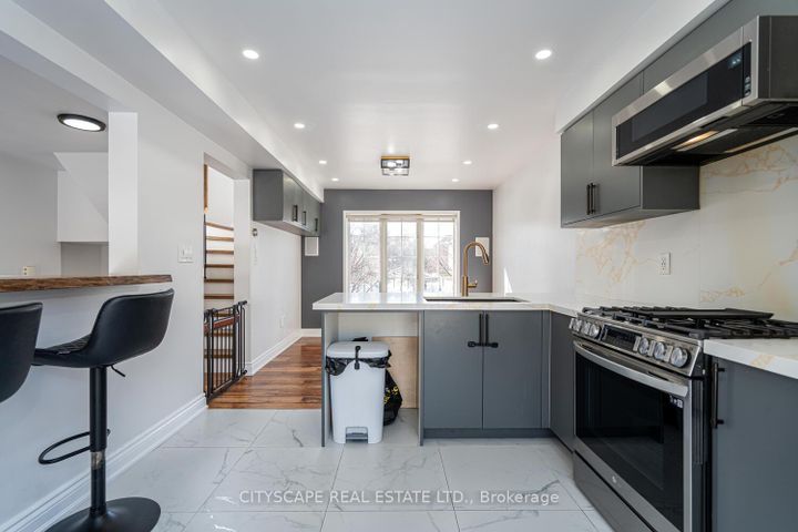 Photo 16 at 58 - 5535 Glen Erin Drive, Central Erin Mills, Mississauga