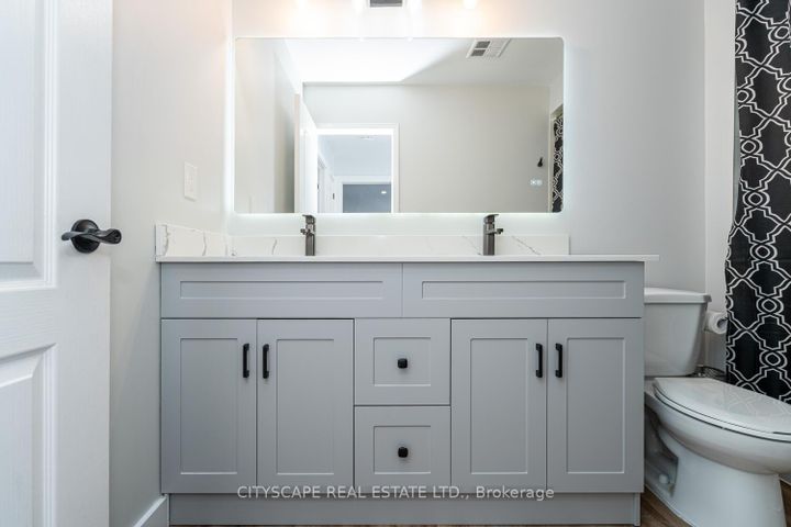 Photo 31 at 58 - 5535 Glen Erin Drive, Central Erin Mills, Mississauga