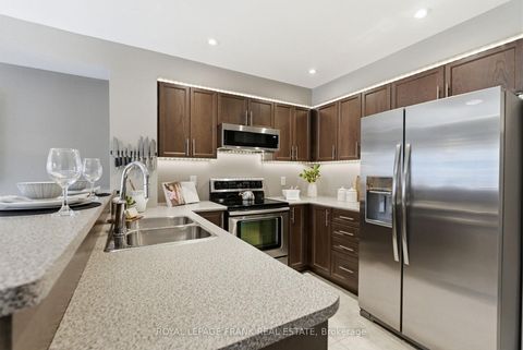 Photo 12 at 56 - 11 Burtonbury Lane, Northeast Ajax, Ajax