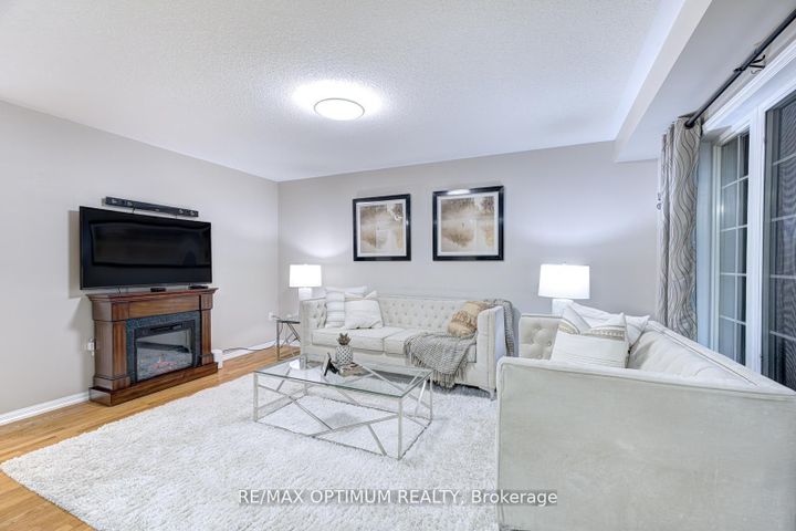 Photo 12 at 177 Fandango Drive, Credit Valley, Brampton