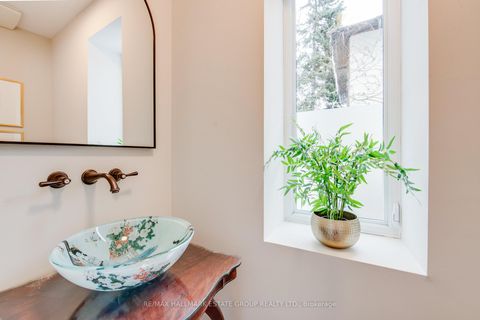 Photo 14 at 25 Neville Park Boulevard, The Beaches, Toronto