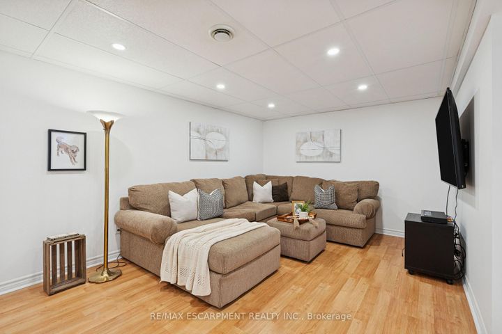 Photo 33 at 75 Doctor Moore Court, AC Acton, Halton Hills