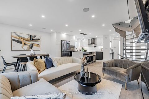 Photo 3 at 42 Coventry Court, Crosby, Richmond Hill