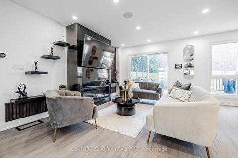 Photo 6 at 42 Coventry Court, Crosby, Richmond Hill