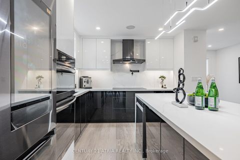 Photo 9 at 42 Coventry Court, Crosby, Richmond Hill