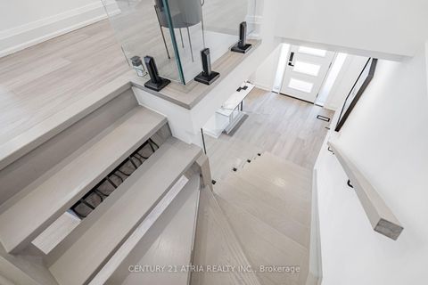 Photo 11 at 42 Coventry Court, Crosby, Richmond Hill