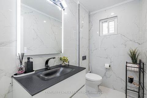 Photo 12 at 42 Coventry Court, Crosby, Richmond Hill