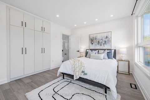 Photo 15 at 42 Coventry Court, Crosby, Richmond Hill