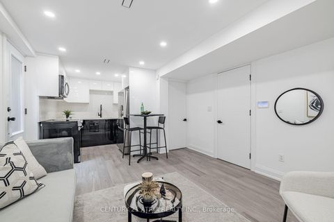 Photo 25 at 42 Coventry Court, Crosby, Richmond Hill