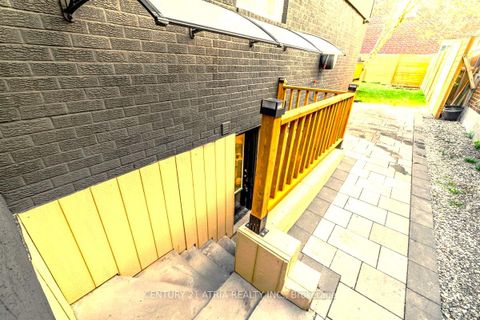 Photo 34 at 42 Coventry Court, Crosby, Richmond Hill