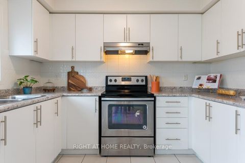 Photo 18 at 2506 Bromus Path N, Windfields, Oshawa