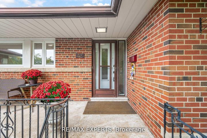 Photo 3 at 42 Cowley Avenue, City Centre West, Toronto