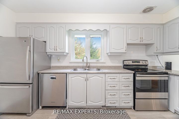 Photo 15 at 42 Cowley Avenue, City Centre West, Toronto